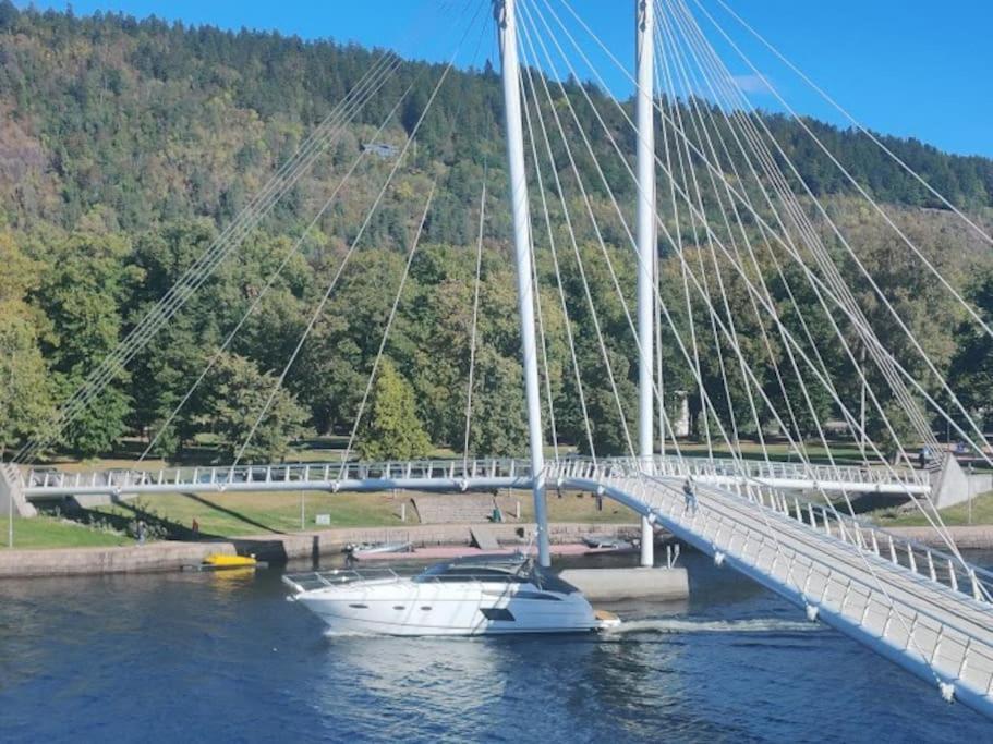 Fin Sentralt Hybel I Drammen Apartment ภายนอก รูปภาพ